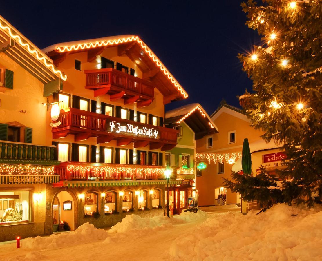 Hotel Gasthof Weißes Rössl Abtenau Exterior foto