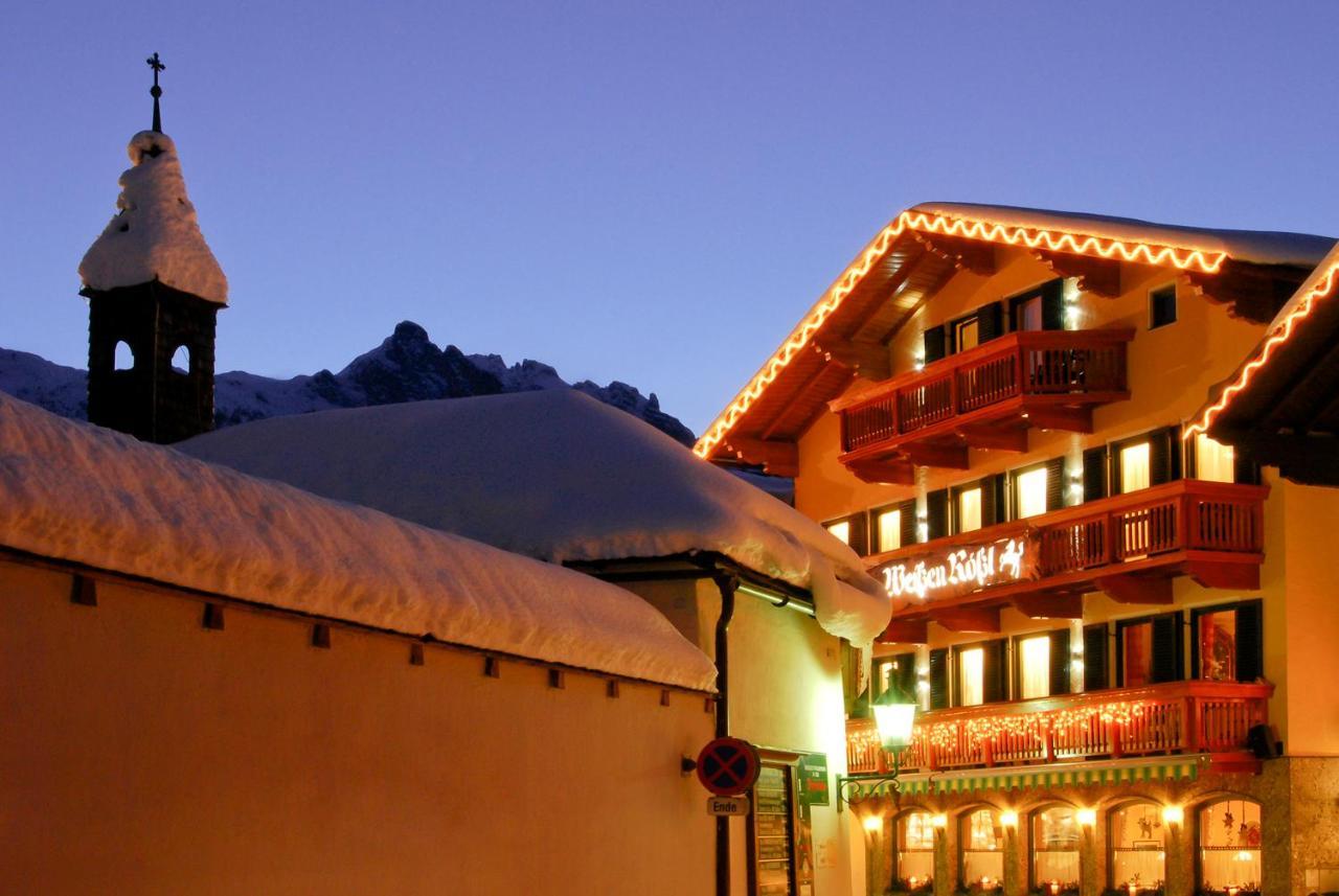 Hotel Gasthof Weißes Rössl Abtenau Exterior foto